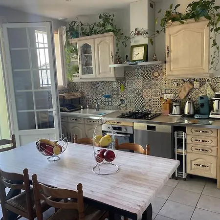 Semesterbostad Maison De A